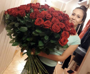 букет червоних троянд в Ужгороді, Мукачево фото