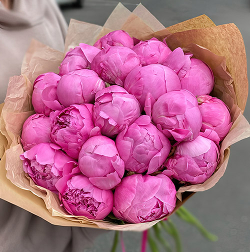 Фото товара 21 рожева півонія в крафт в Ужгороде
