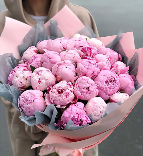 Фото товара 25 рожевих півоній в Ужгороде
